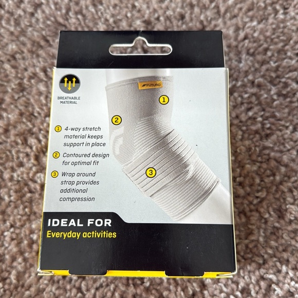 Futuro Elbow Comfort Support with Pressure Pads - Picture 4 of 8